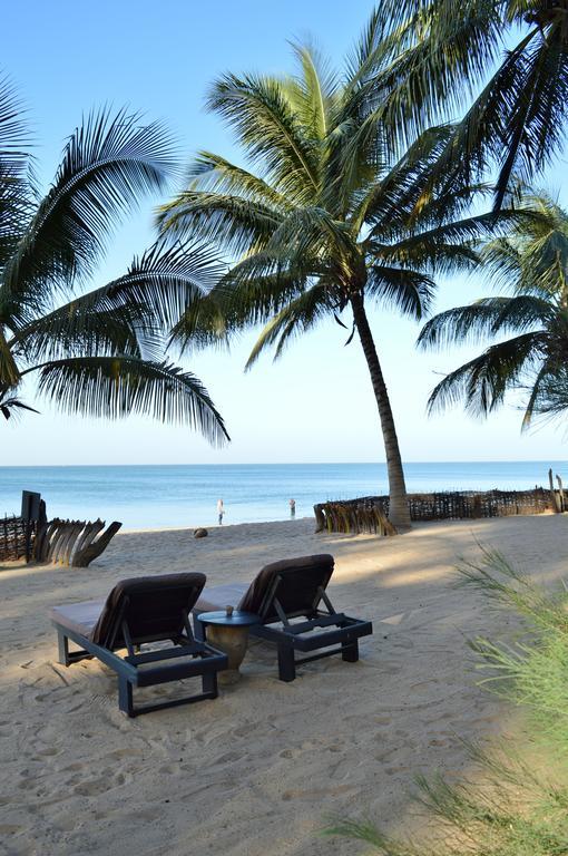 Tama Lodge M'Bour Buitenkant foto