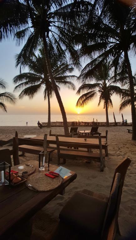 Tama Lodge M'Bour Buitenkant foto